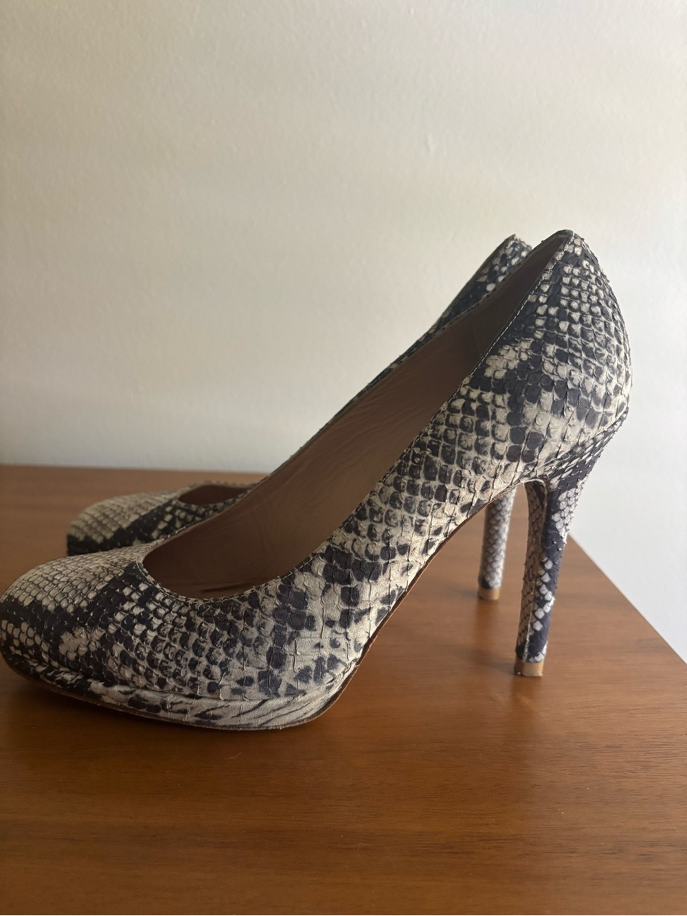 Stuart Weitzman Black and Cream Snake-Print Stiletto Pumps